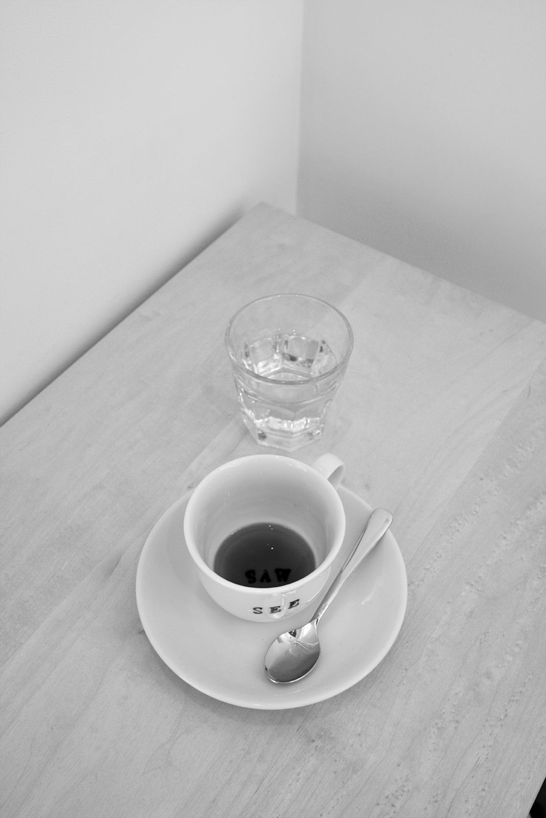 coffee set (cafe) 　2014　撮影 : 怡土鉄夫
